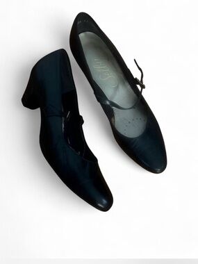 1960s Black Mary Jane Block Heel Pumps - Unknown Brand